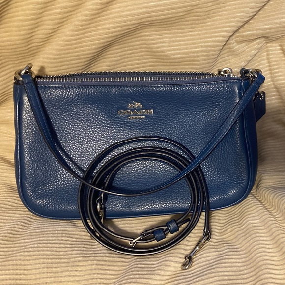 Coach crossbody - Picture 2 of 11